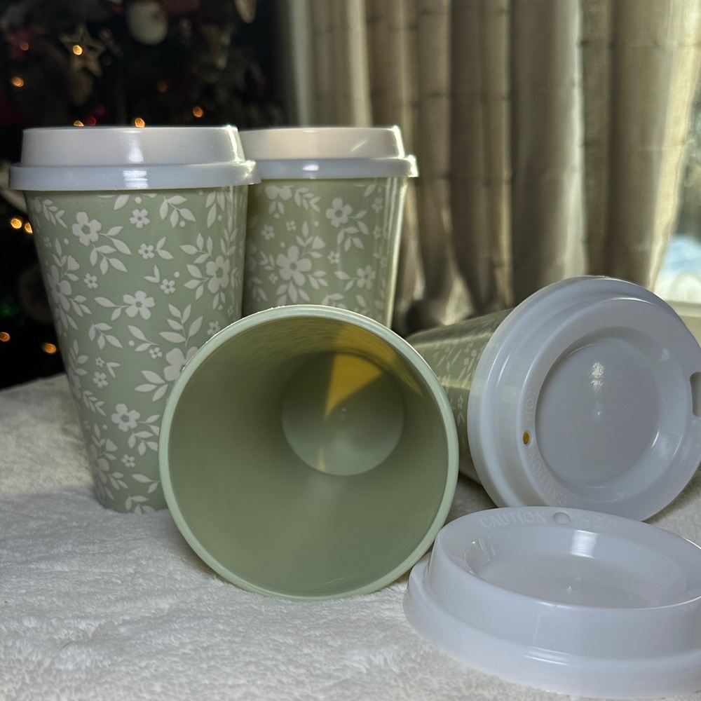 4 pack Travel Cups 16 ounce Cup with Lid Green & White Flowers ToGo Drink Coffee